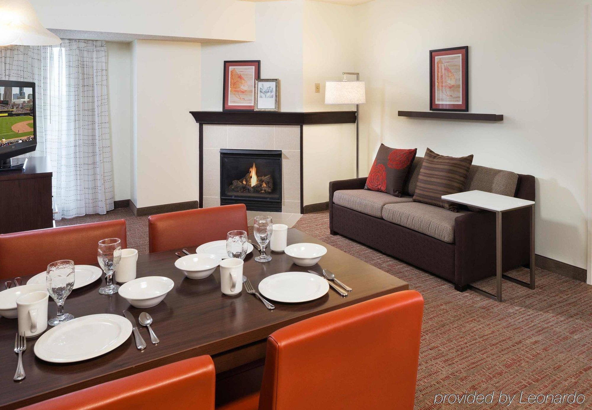 Residence Inn Minneapolis Downtown/City Center Экстерьер фото
